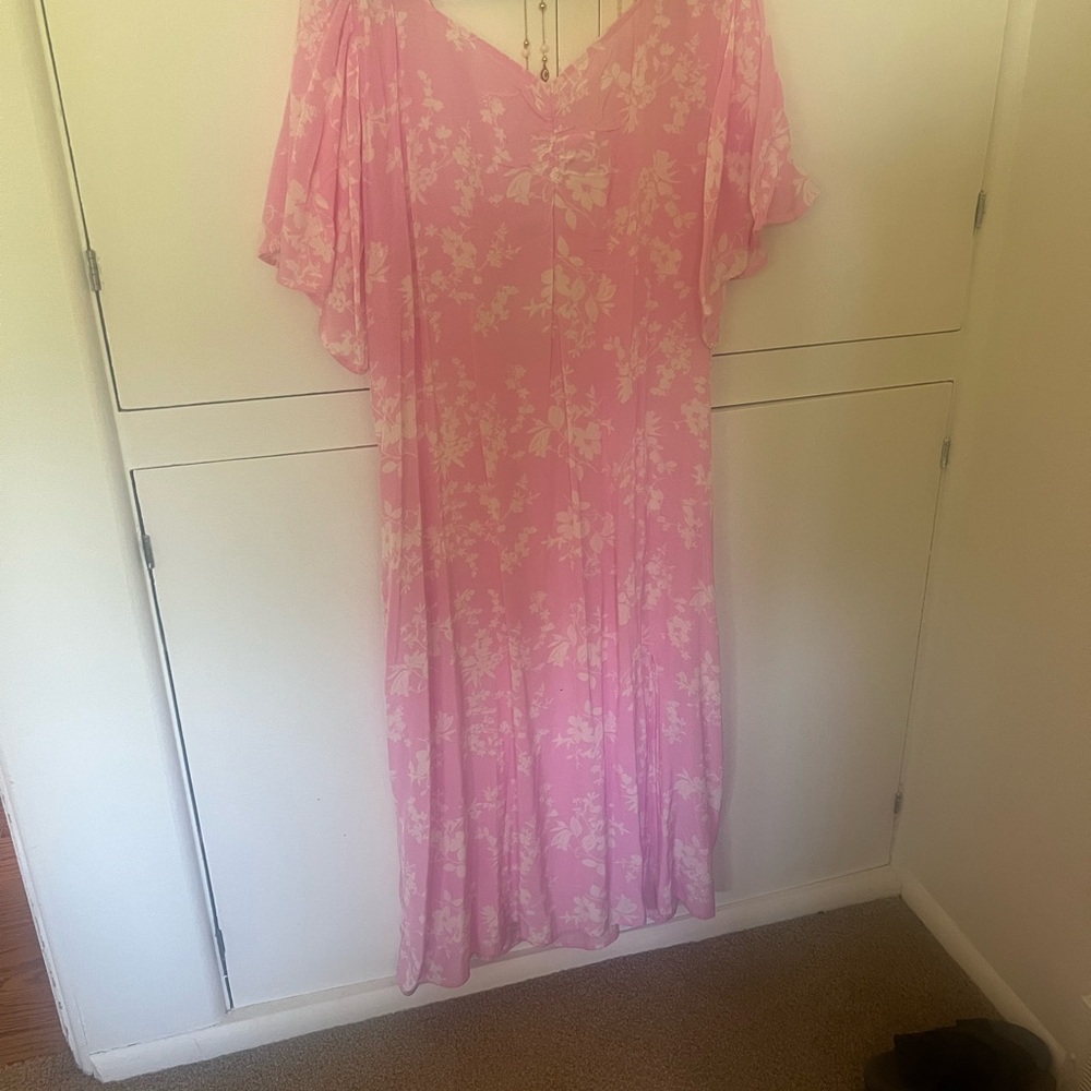 Women’s Crepe Flutter Short Sleeve MIDI dress A New Day Pink/white Floral XXL